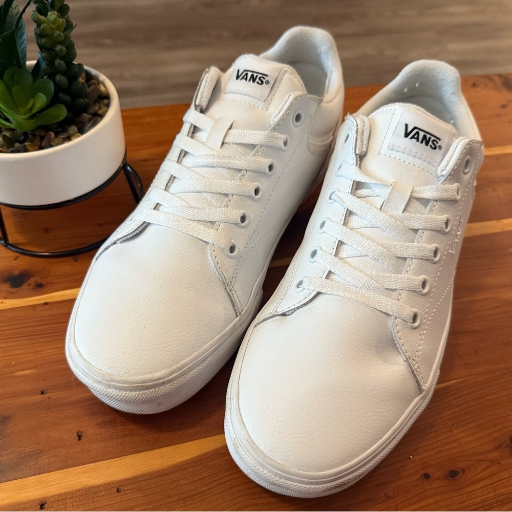 Vans White Classic Sneakers Minimalist Design